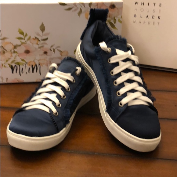 Shoe Dazzle Shoes - Navy🔥 satin sheen casual sneaker size 8.5